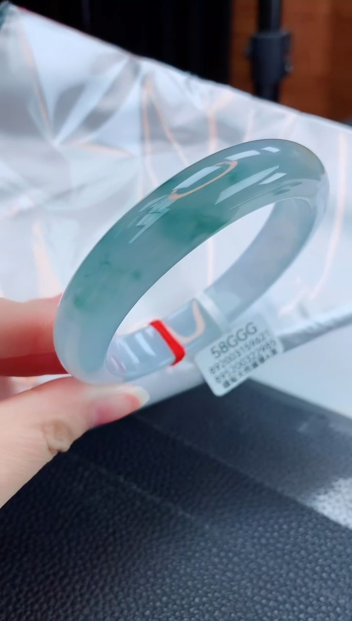 【闪购商品】翡翠手镯未镶嵌缅甸天然翡翠A货手镯