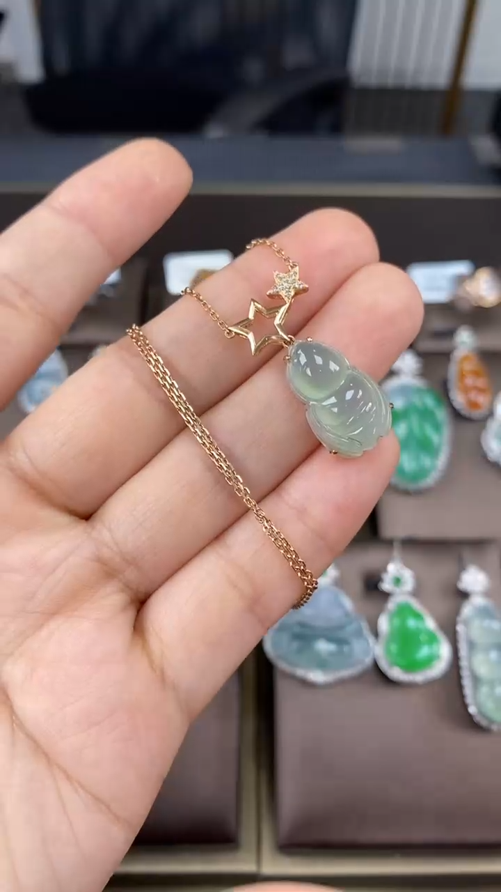 【闪购商品】翡翠吊坠(不含链)18K金镶嵌翡翠套链