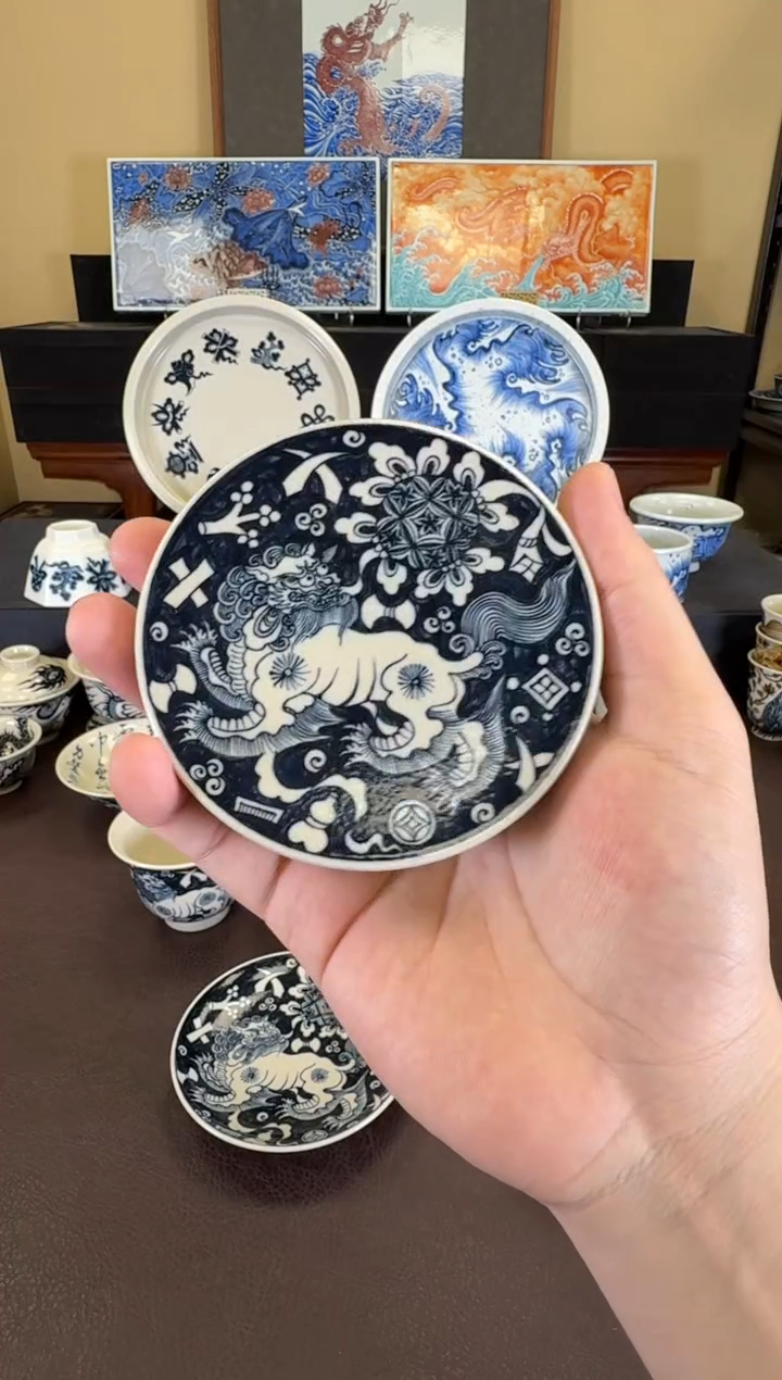 二号釉蓝地双狮盖置