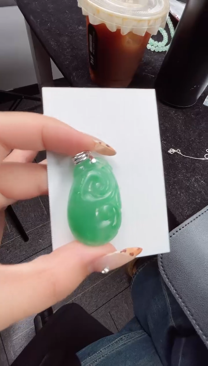 吊坠(赠链)银S925镶嵌石英质玉（非洲翠）9.51如意