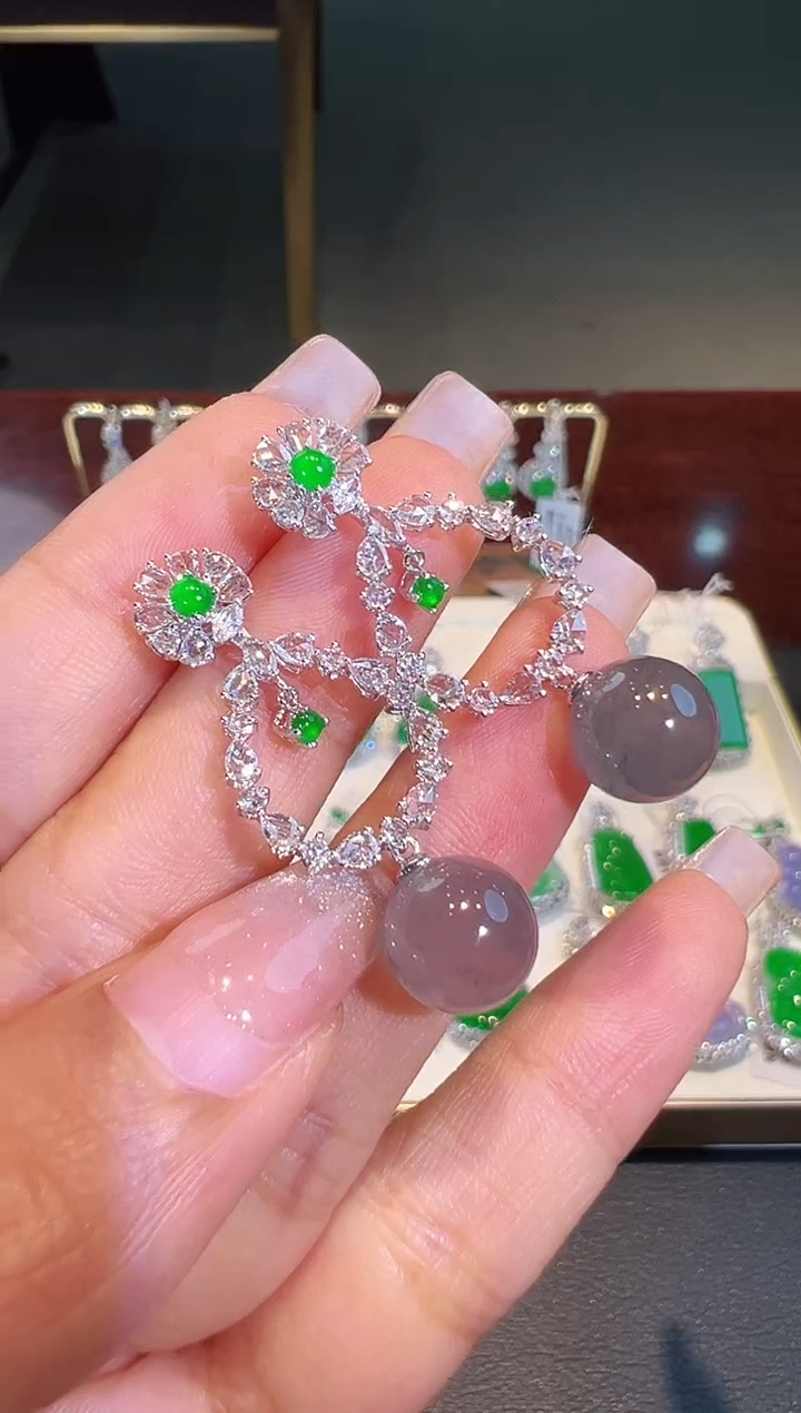 翡翠18K金镶嵌耳饰翡翠