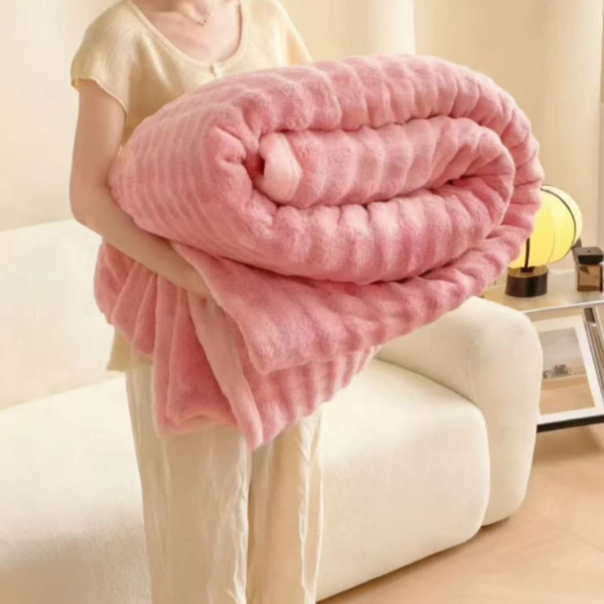 长毛绒毛毯双人款纯色简欧风盖毯花边款简欧风珊瑚绒毯颜色混发