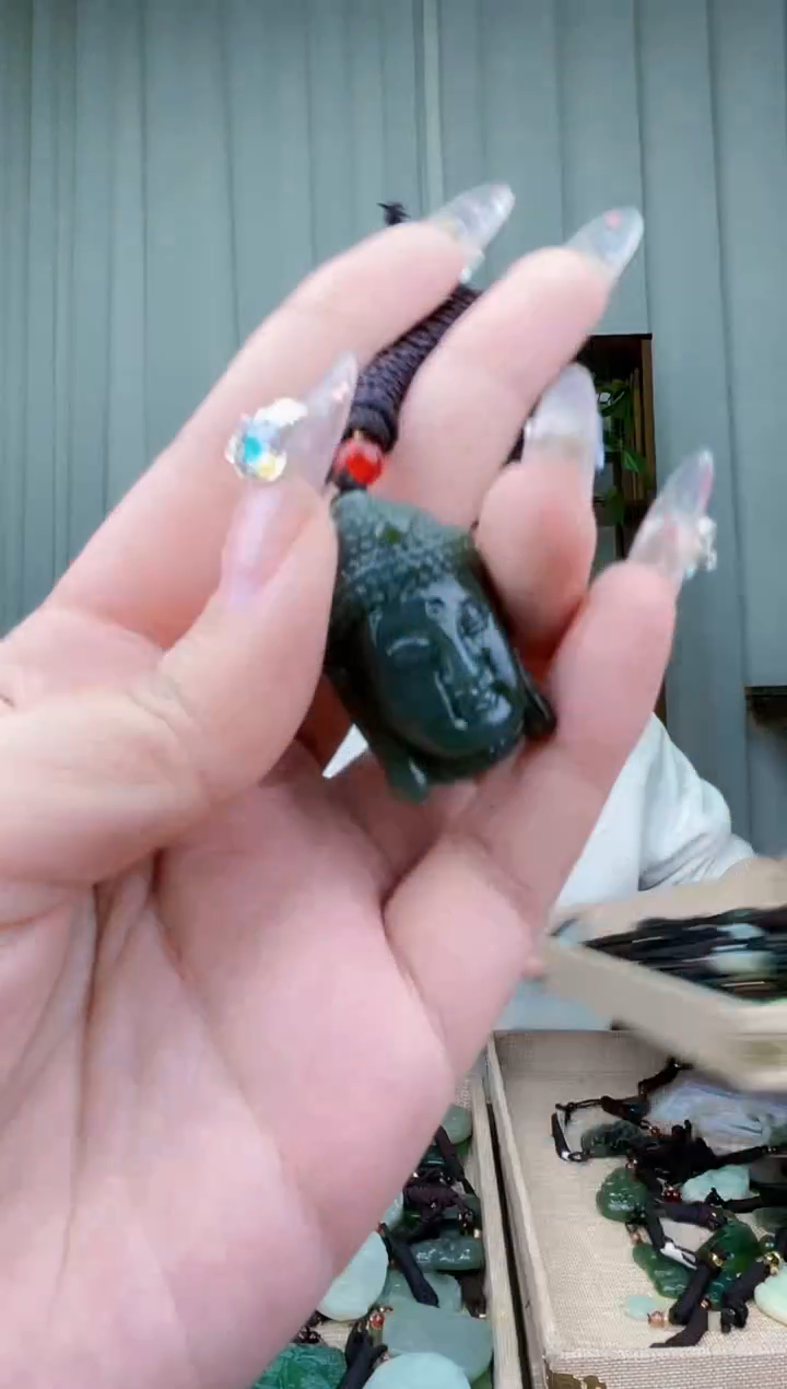 【闪购商品】和田玉挂件未镶嵌拍一发一，多样性发货！