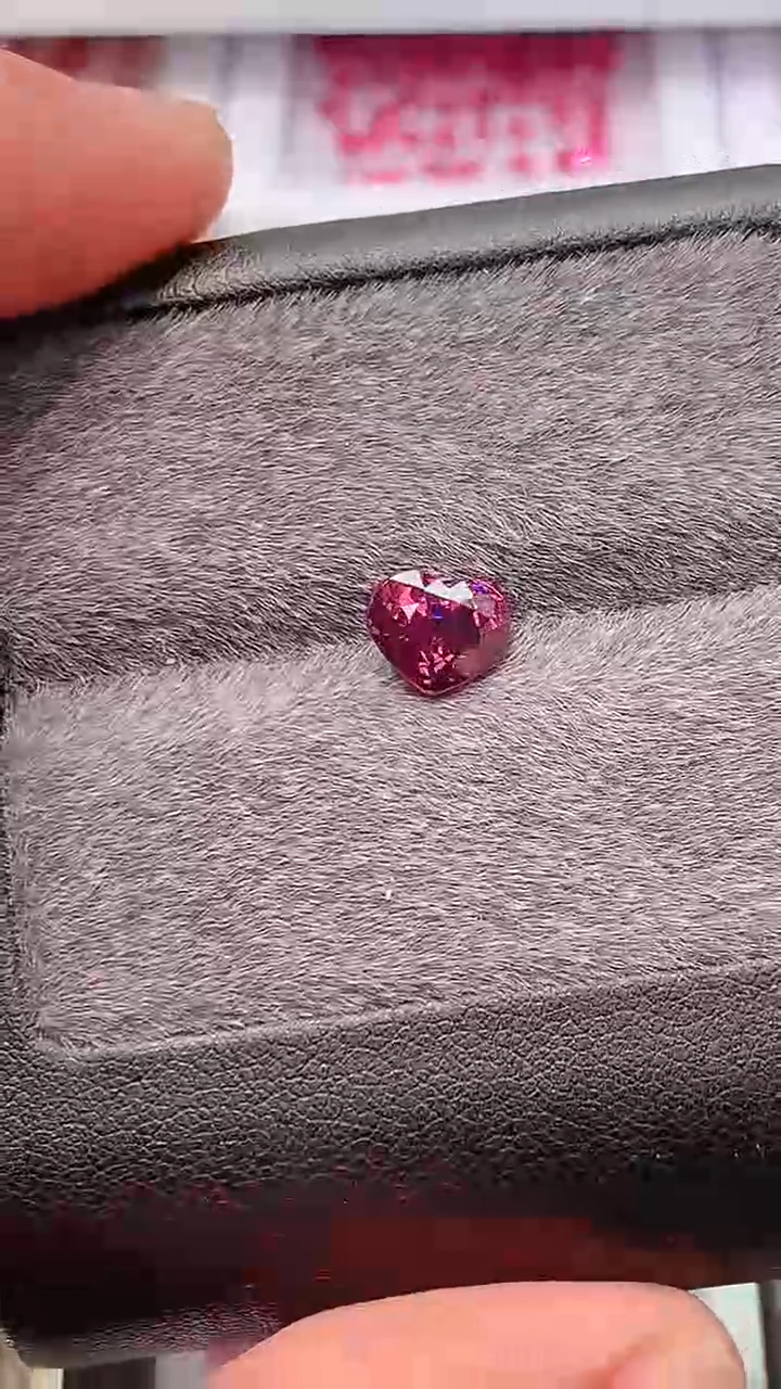 【闪购商品】尖晶石裸石未镶嵌心形1.86