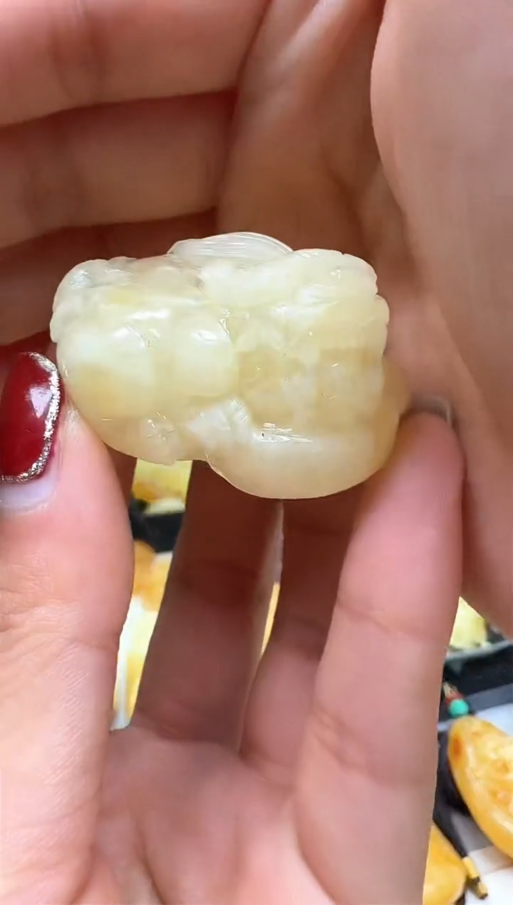 【闪购商品】琥珀裸石未镶嵌挂坠