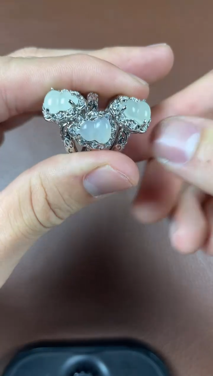 颈饰银S925镶嵌和田玉多样性发货，拍一发一