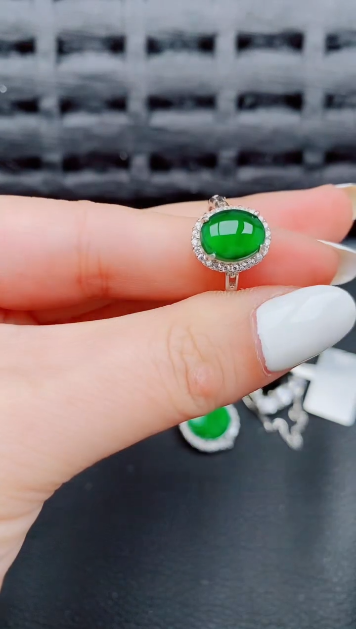 【闪购商品】翡翠戒指银S925镶嵌天然a货翡翠589