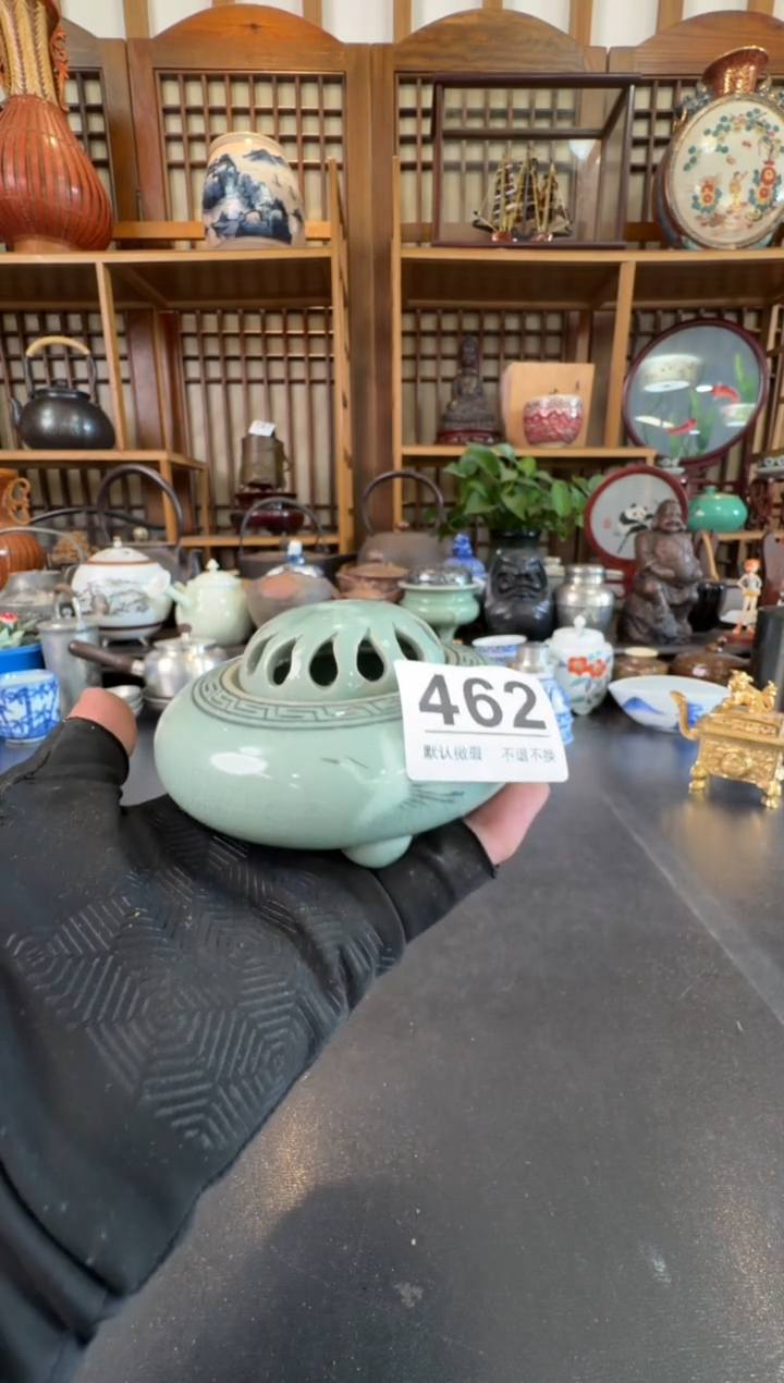 摆件  注意：回流商品，默认有瑕，不退不换。