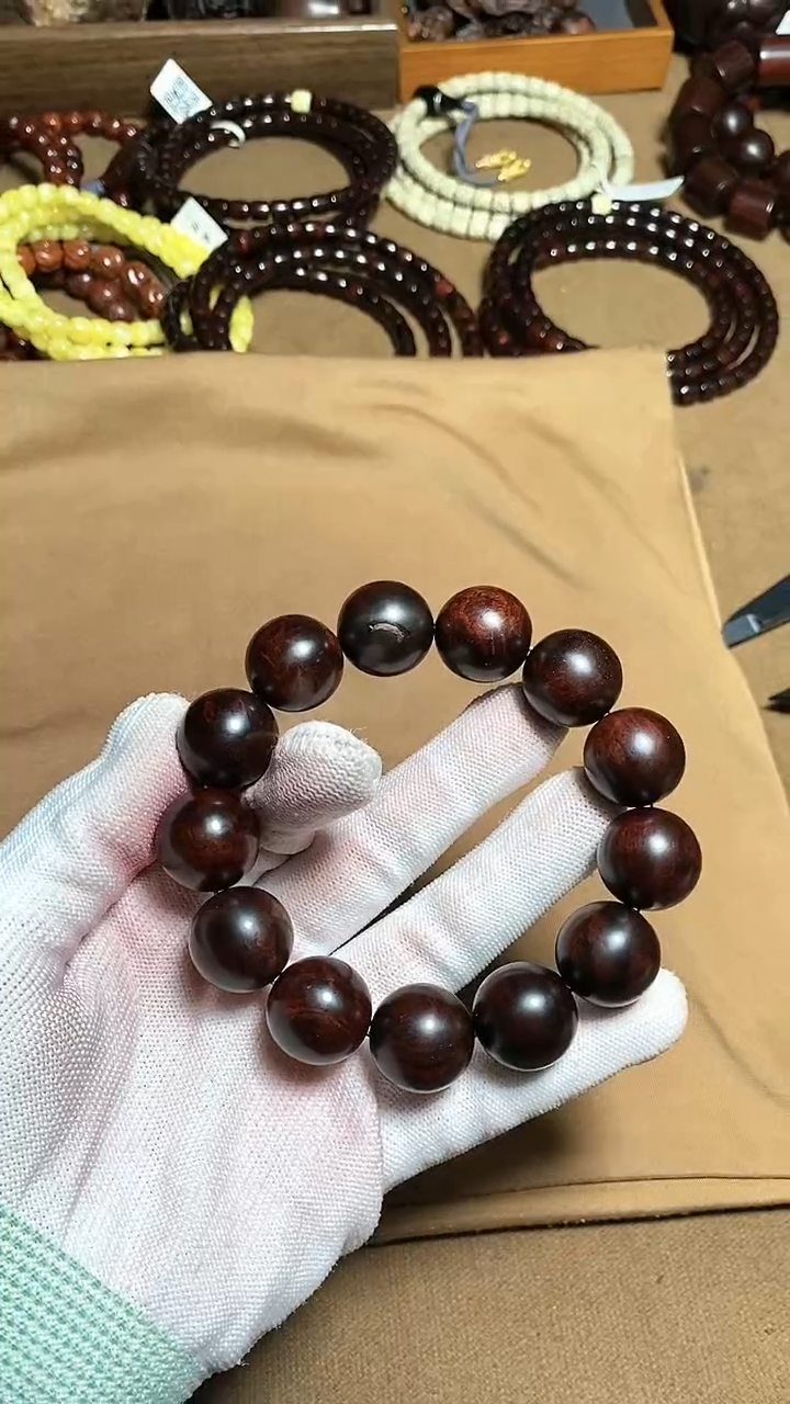 【闪购商品】檀香紫檀（小叶紫檀）1.8 泥料 微瑕