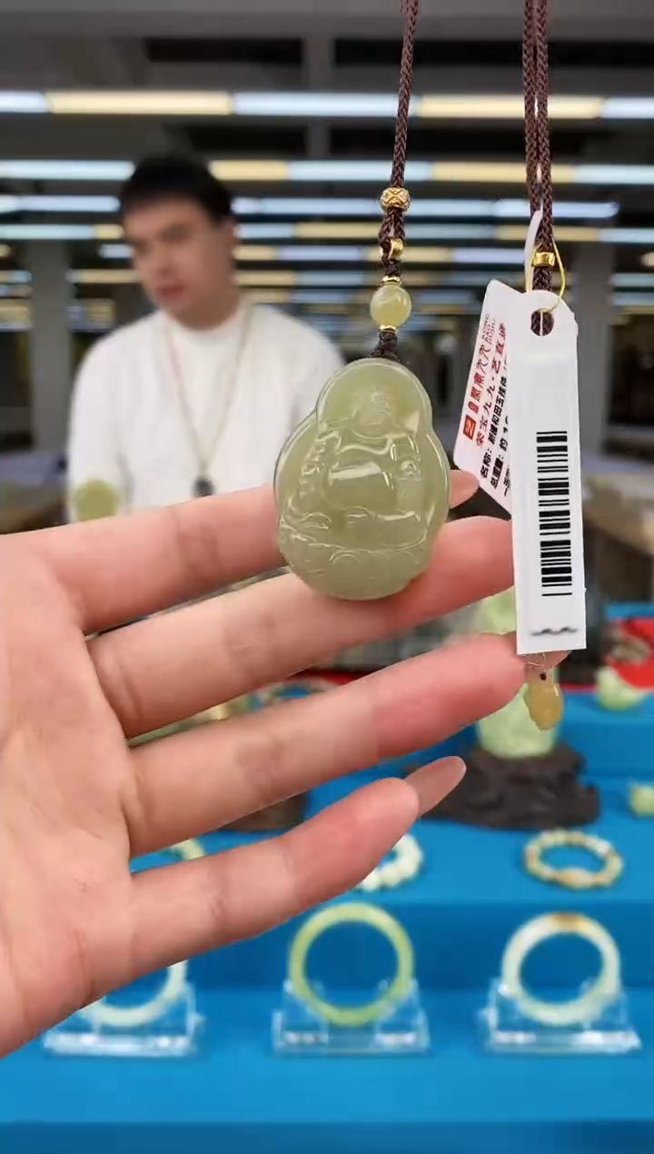 未镶嵌和田玉挂件闪购绿黄佛公约35*26mm