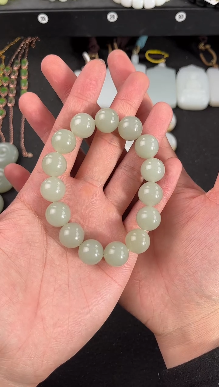 【闪购商品】和田玉手串未镶嵌且末高青白手串卡14微色差