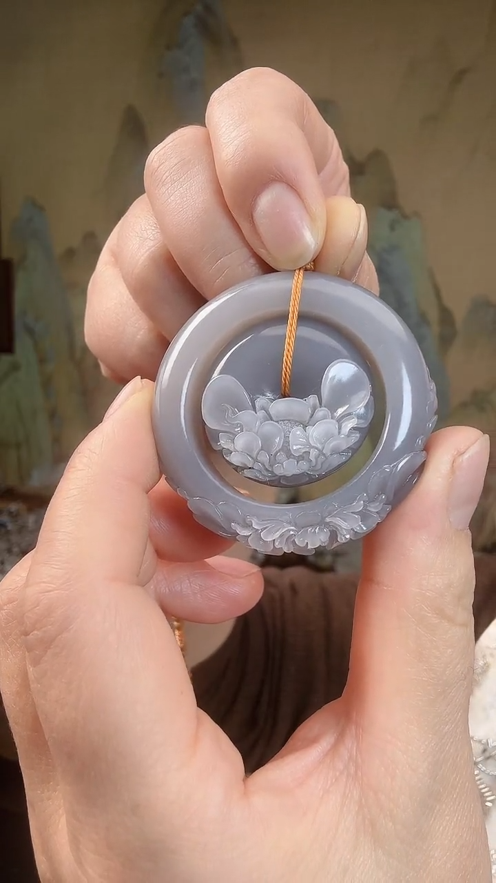 颈饰未镶嵌和田玉C*H.