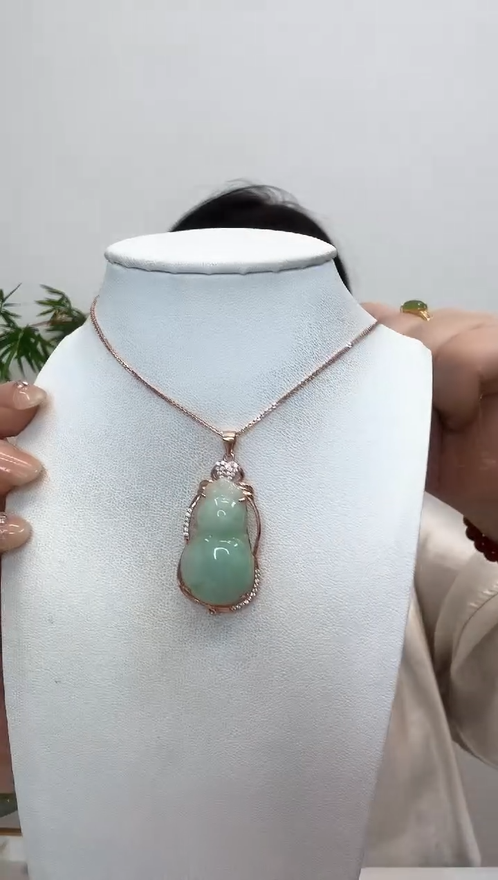 翡翠银S925镶嵌吊坠(赠链)葫芦玫瑰边