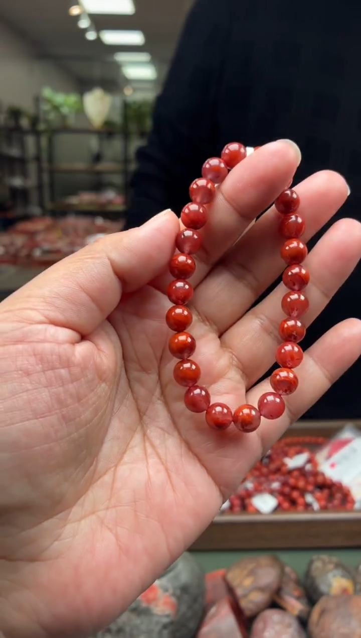 未镶嵌手串南红玛瑙单圈手串一条约8mm多样性发货