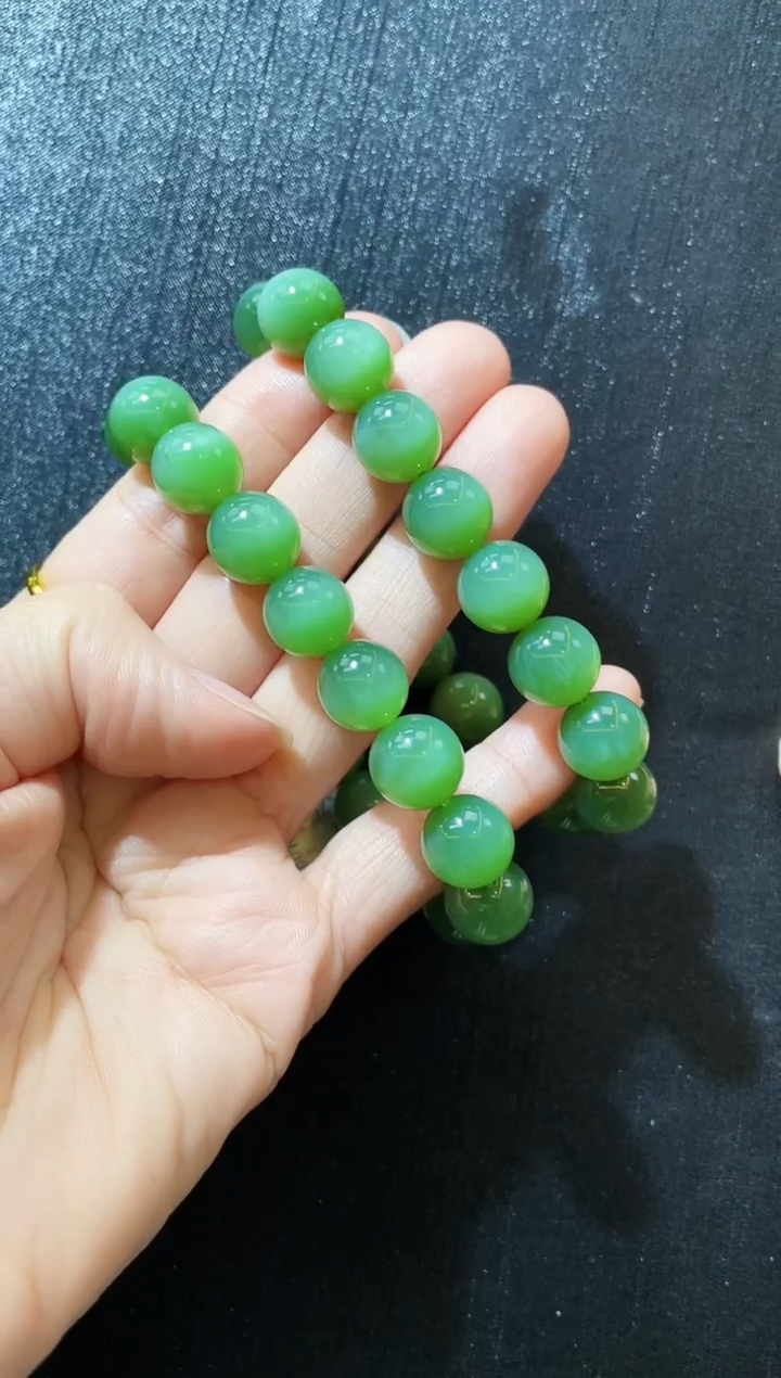 未镶嵌手串和田玉多样性发一