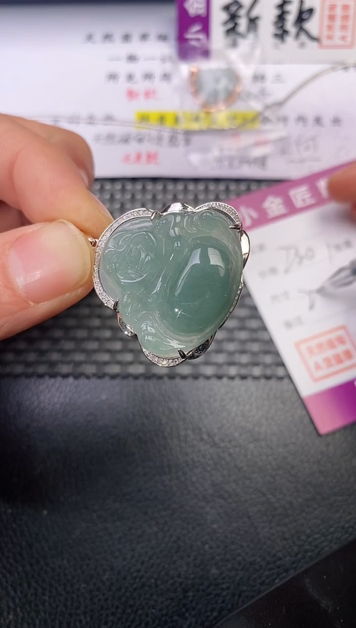 颈饰银S925镶嵌翡翠薇****i挂件