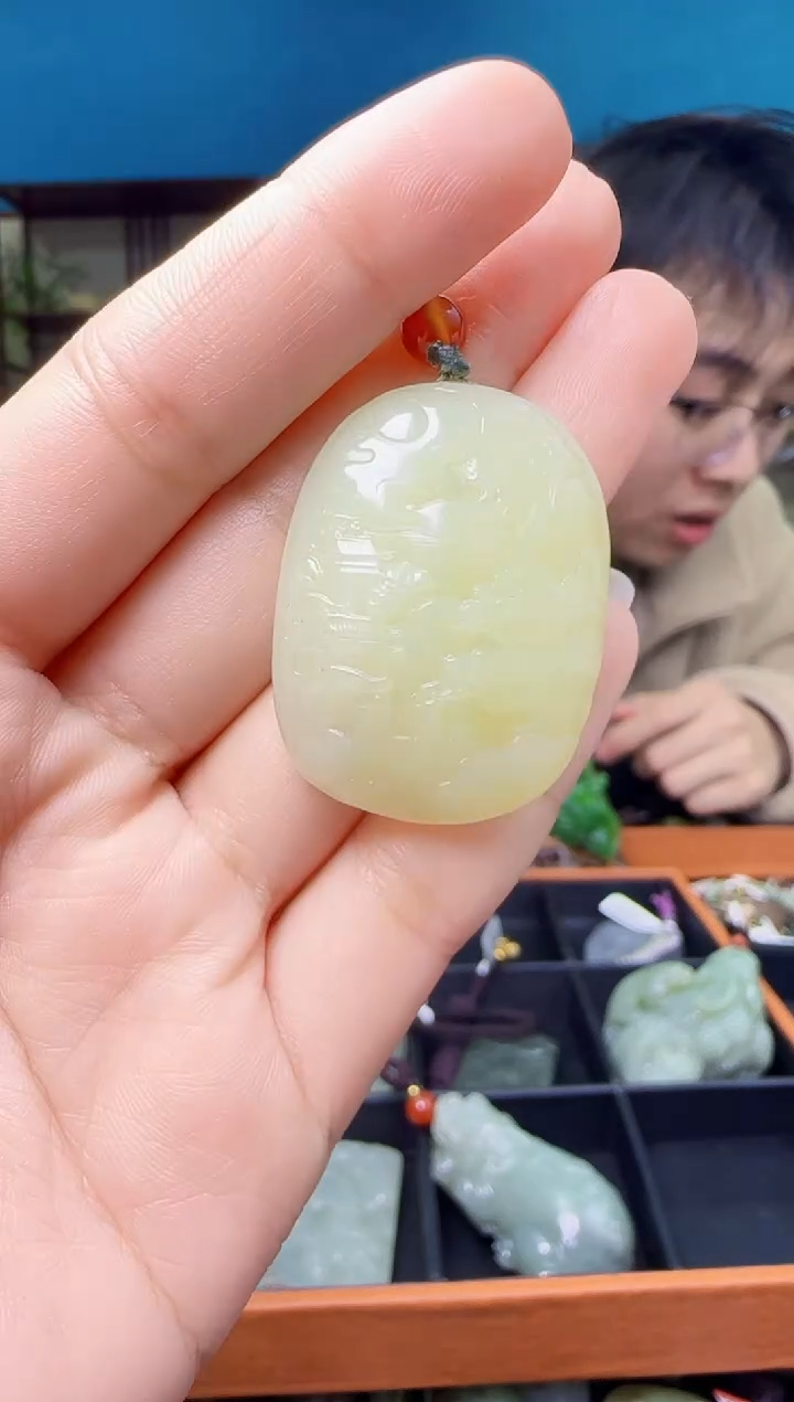 颈饰未镶嵌和田玉1