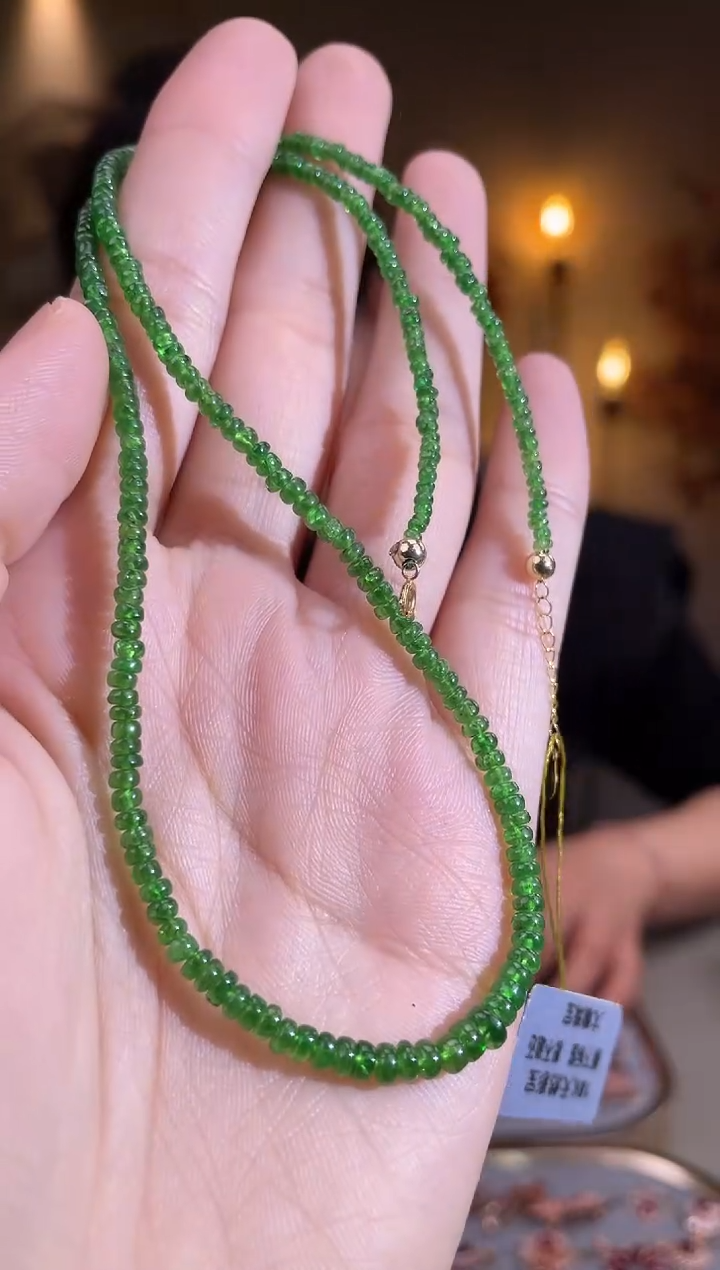 18K金镶嵌颈饰石榴石颈饰