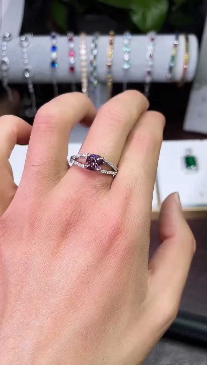 足铂镶嵌合成（培育）红宝石戒指/指环干枯玫瑰戒指