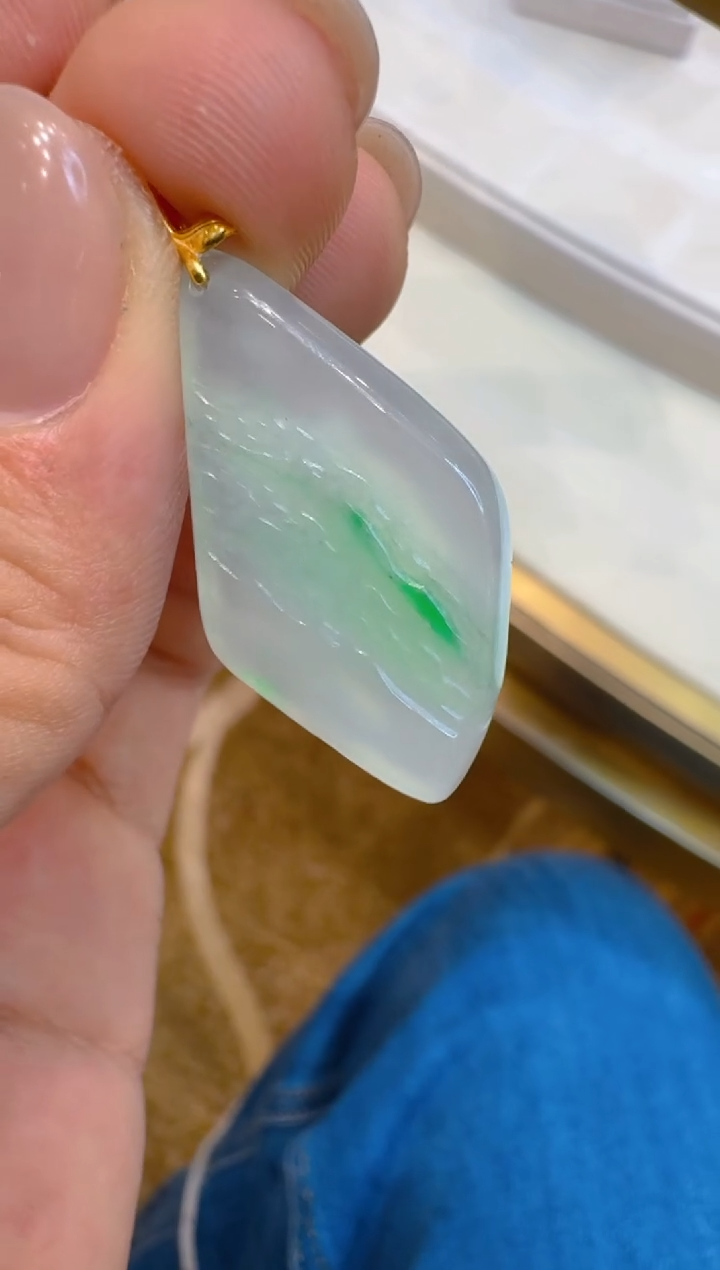 吊坠(不含链)18K金镶嵌翡翠多样性团购发一件