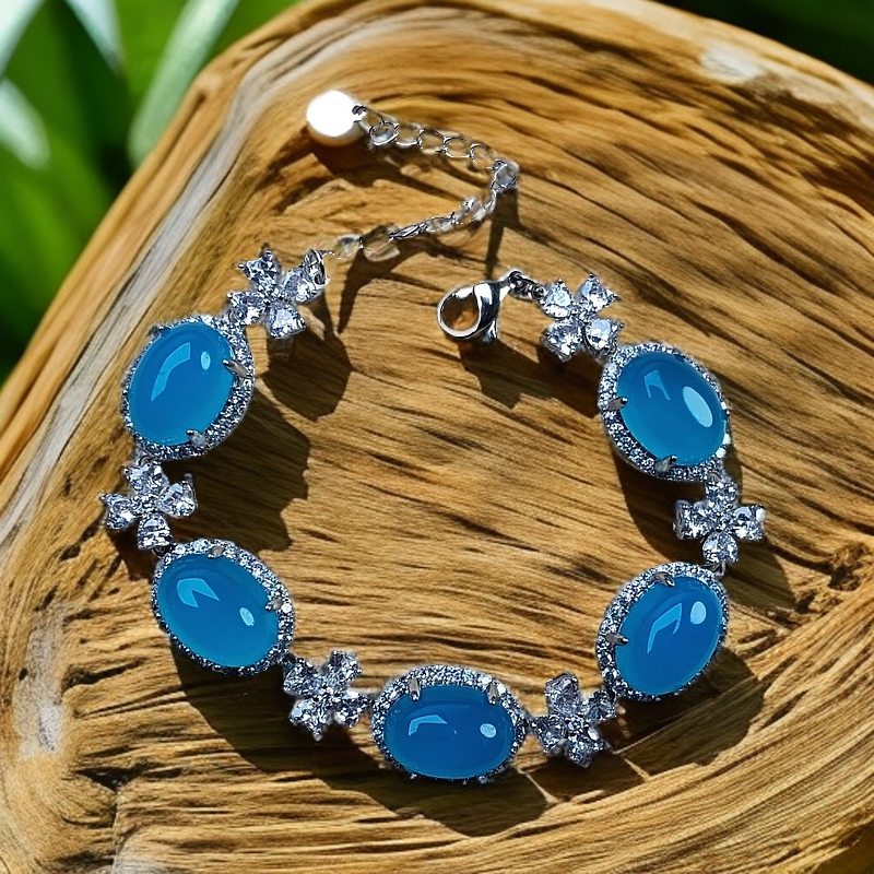 晴水蓝女士蛋面手串冰种玉髓玛瑙玉石手链女士简约满钻镶嵌大气款