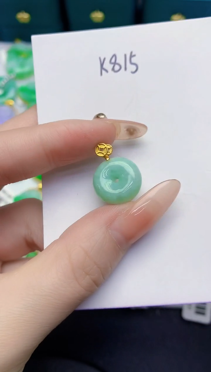 颈饰未镶嵌翡翠缅甸天然翡翠A货