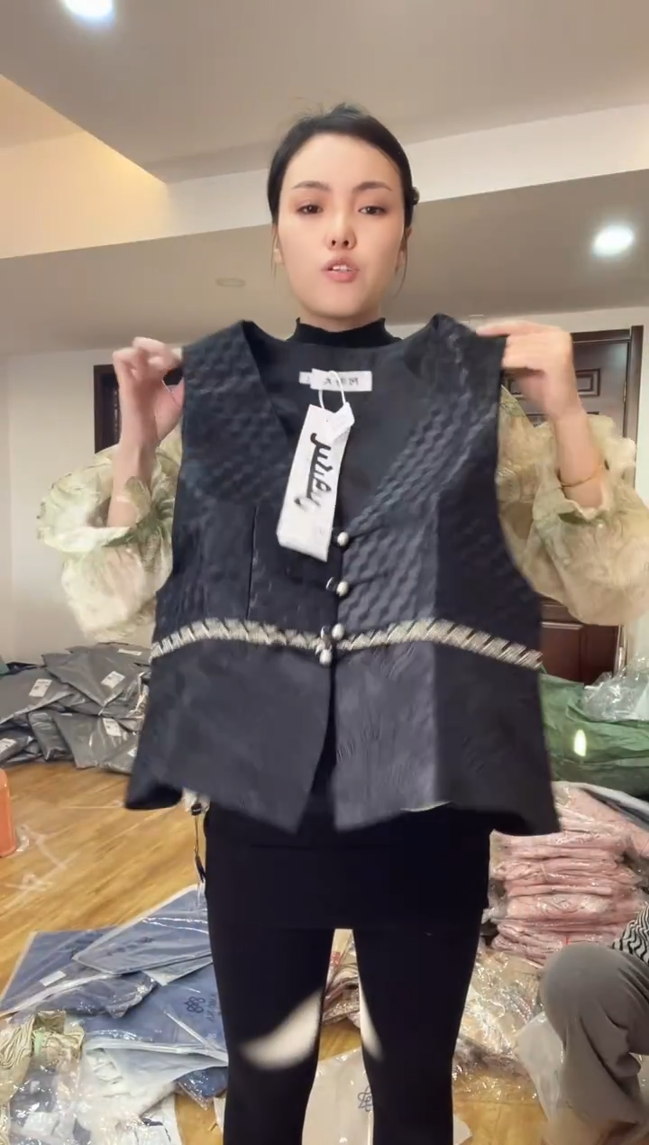 M码       110斤   马甲