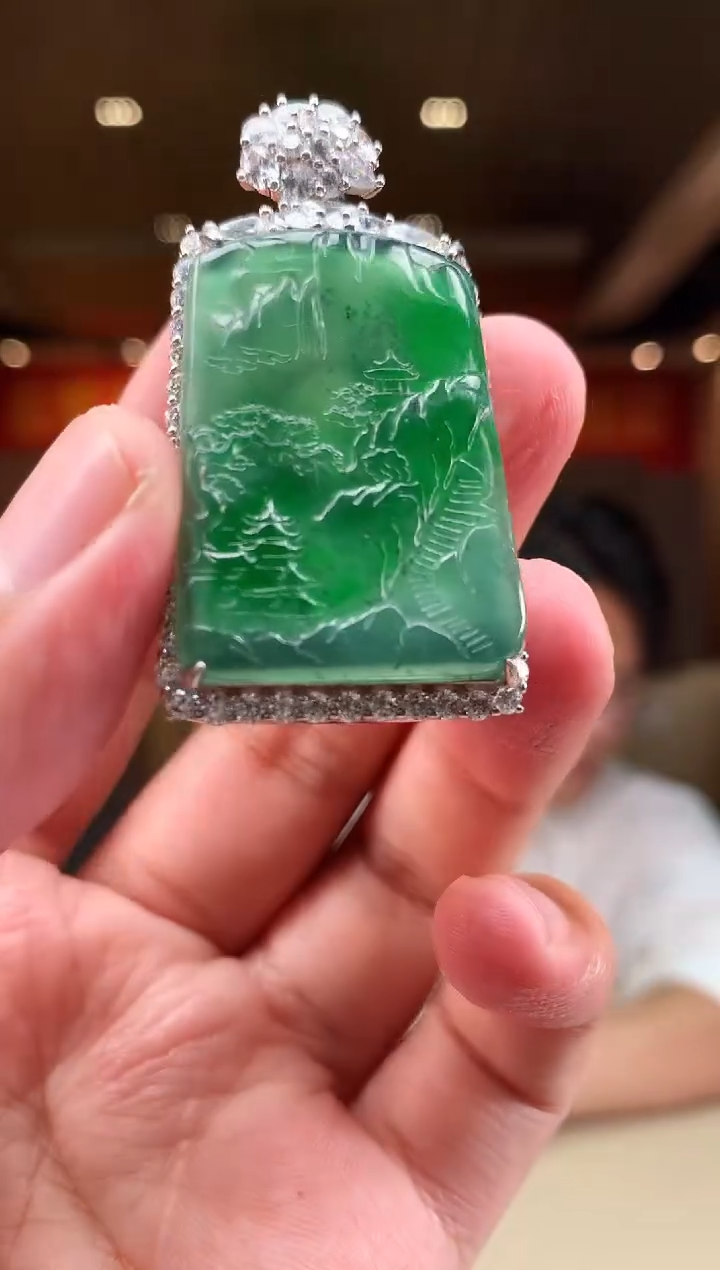 【闪购商品】翡翠颈饰未镶嵌        *750