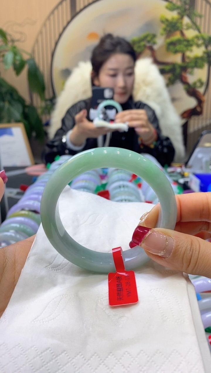 【闪购商品】翡翠手镯未镶嵌99913125