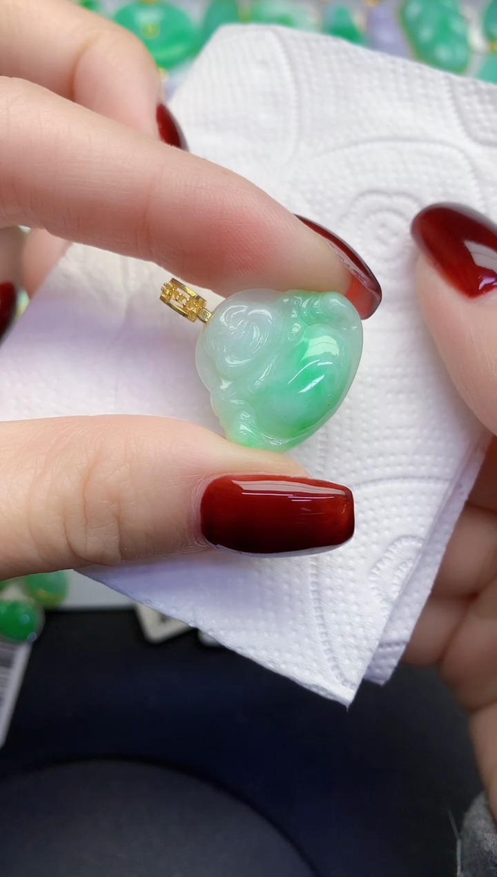 颈饰未镶嵌翡翠缅甸天然翡翠A货