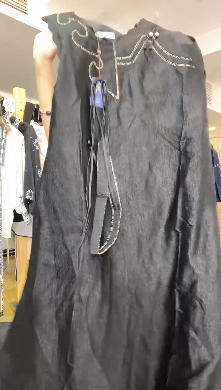 吊带裙       M码        150斤