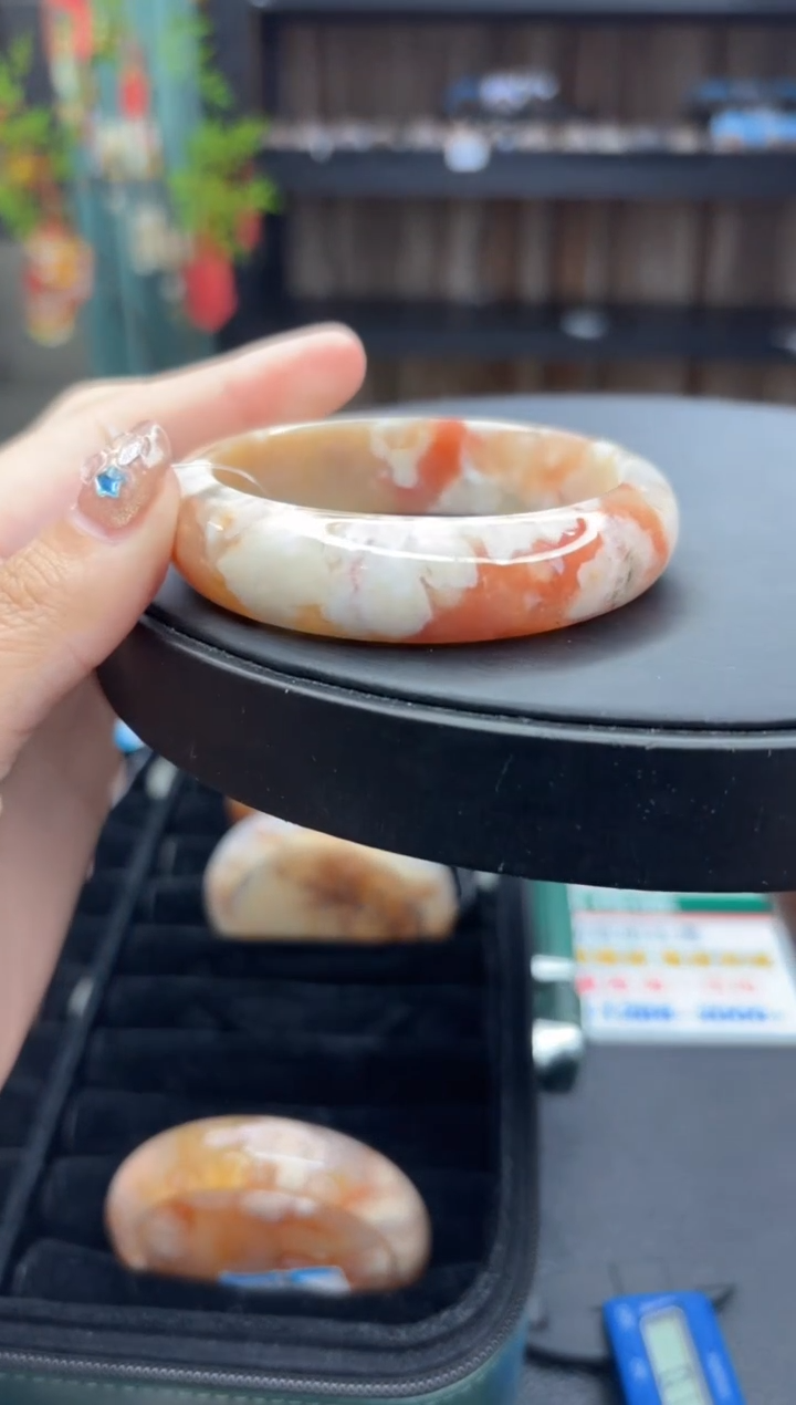 【闪购商品】石英质玉手镯未镶嵌2345（56圈）