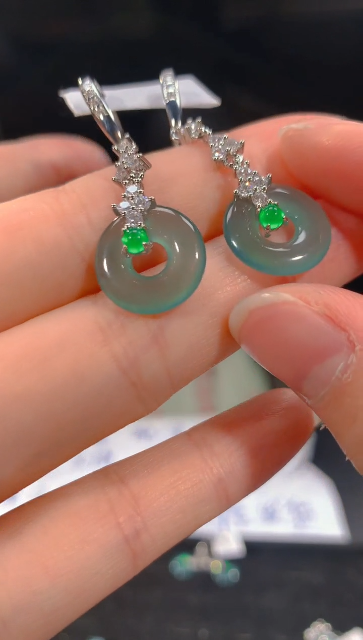 【闪购商品】定制翡翠未镶嵌16定制翡翠，多样性发货（发其一）