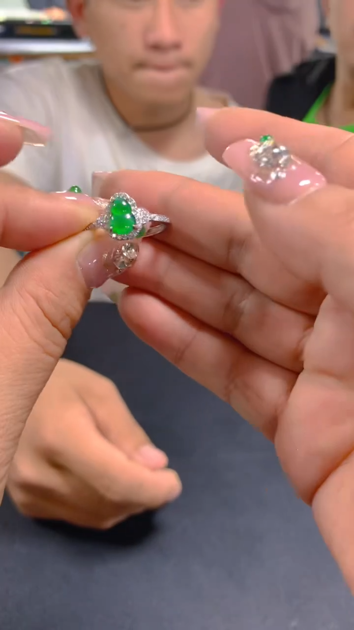 【闪购商品】翡翠戒指未镶嵌0984811732多样性发其一