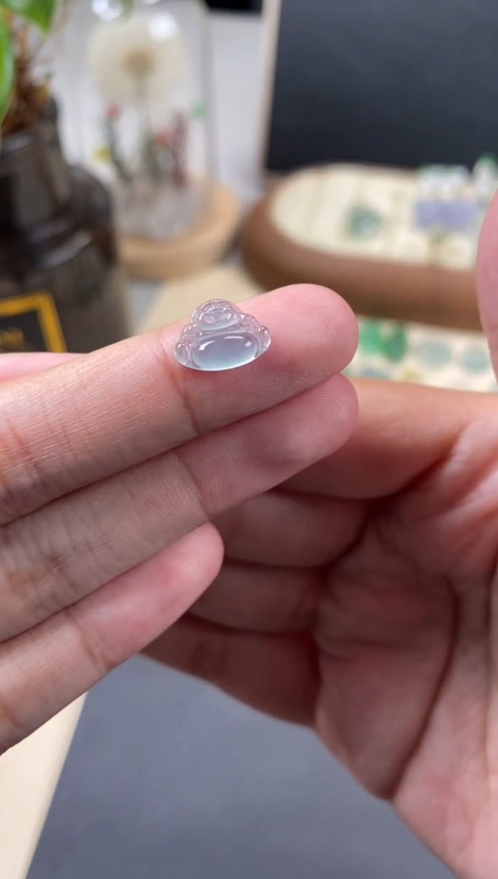 翡翠未镶嵌颈饰翡翠冰种佛公