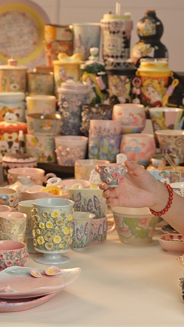 其他景德镇釉下彩手绘设计师款陶瓷