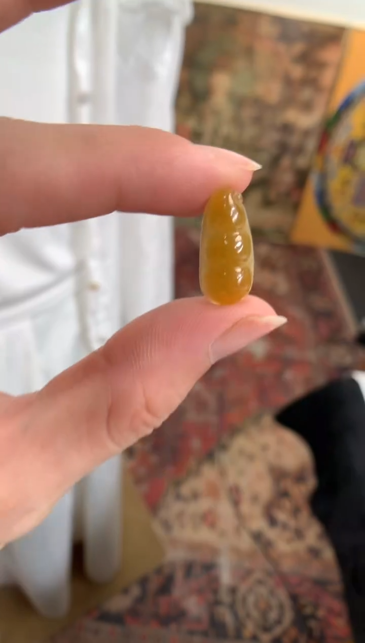 翡翠未镶嵌颈饰福豆