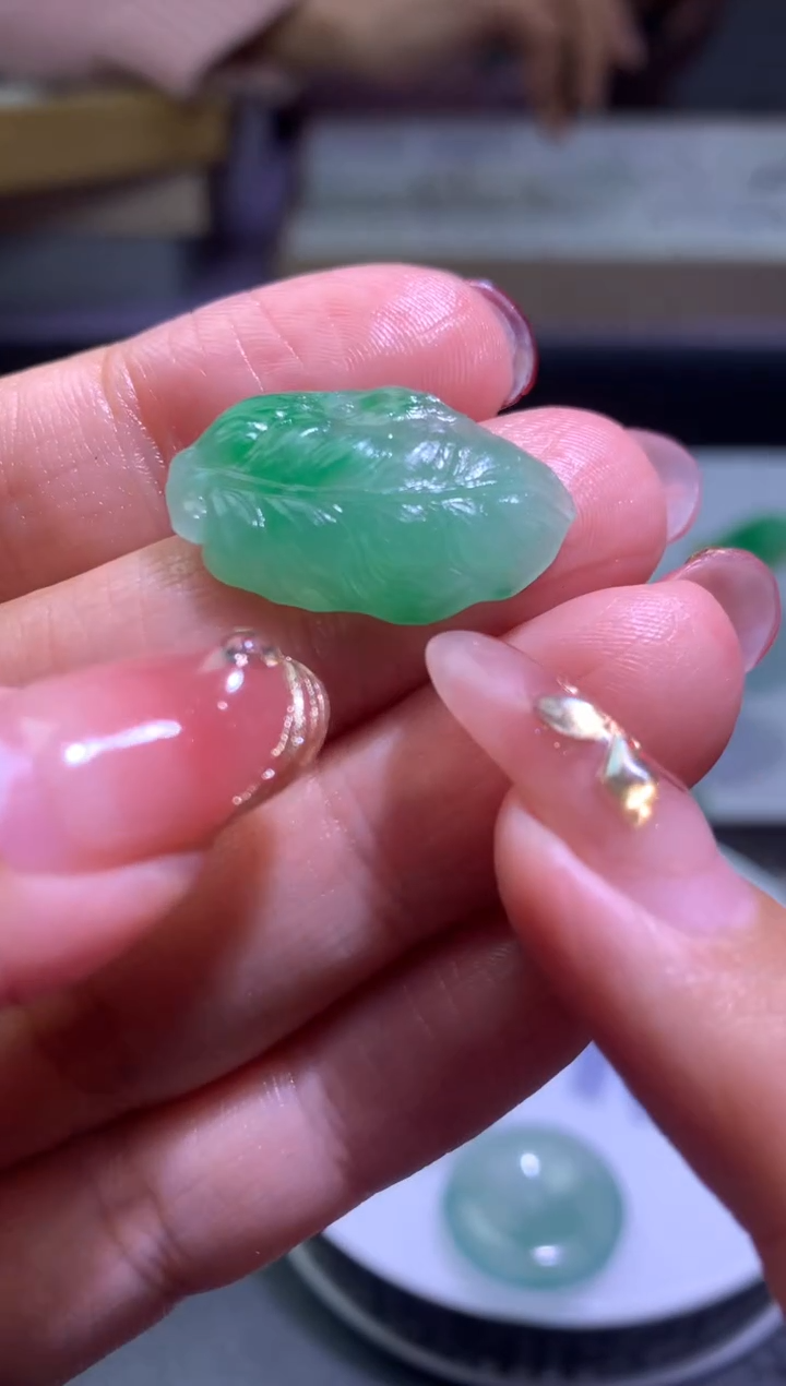 【闪购商品】定制翡翠未镶嵌毛货