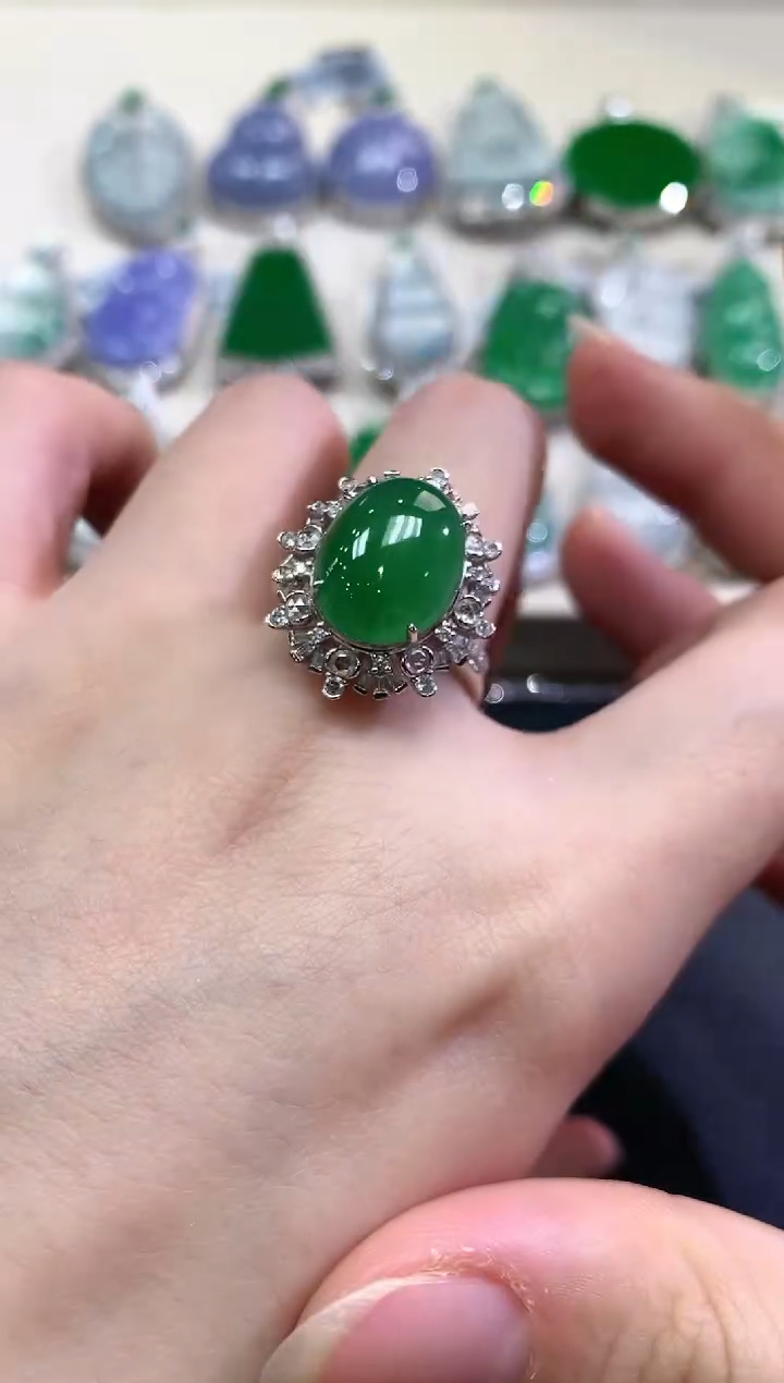 【闪购商品】翡翠戒指18K金镶嵌C96   
