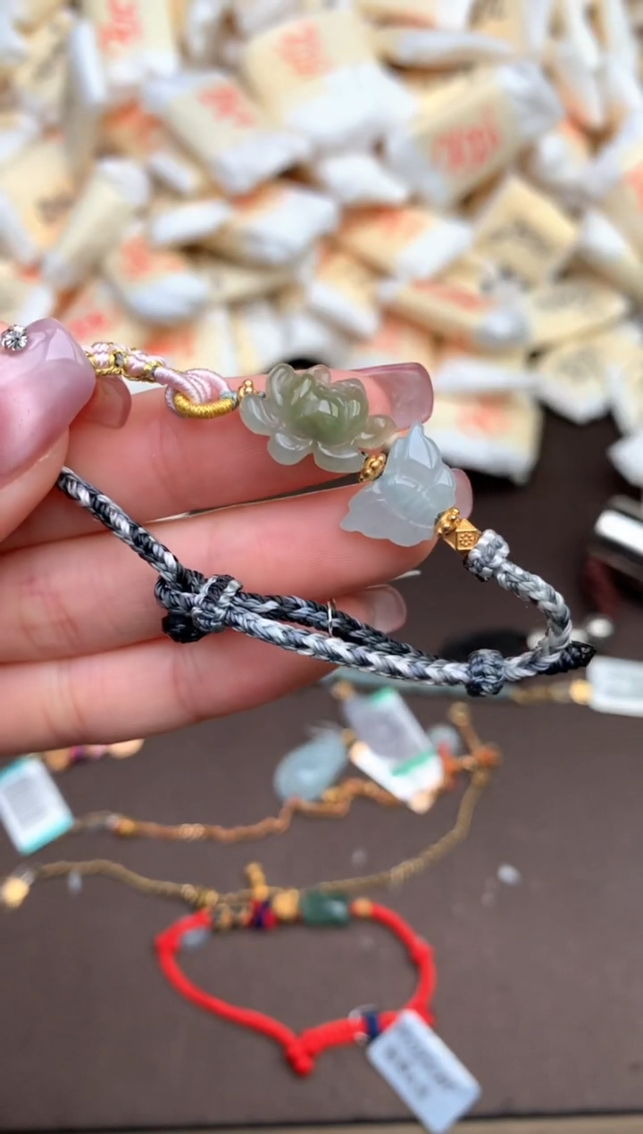 【闪购商品】翡翠手绳未镶嵌— 