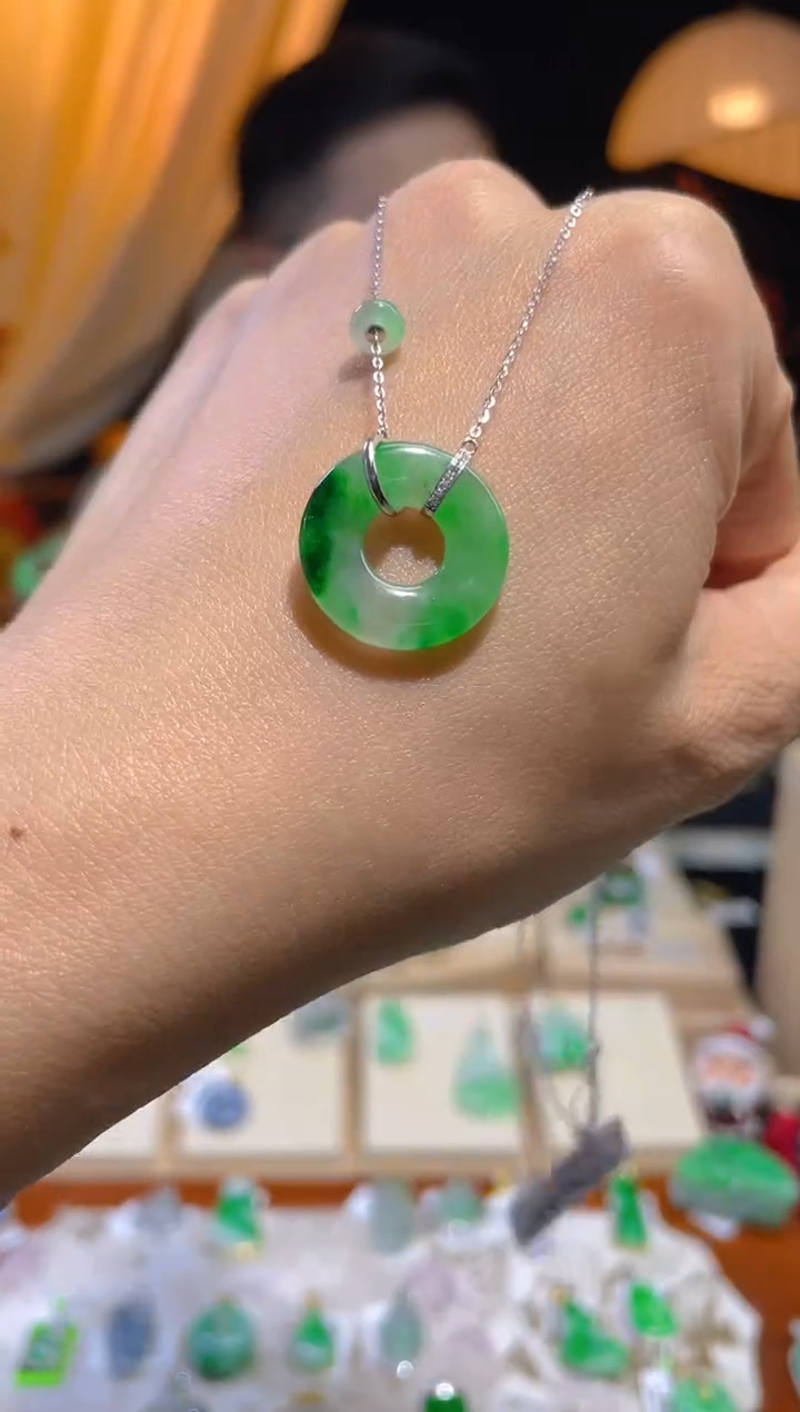 【闪购商品】翡翠颈饰18K金镶嵌假一赔三