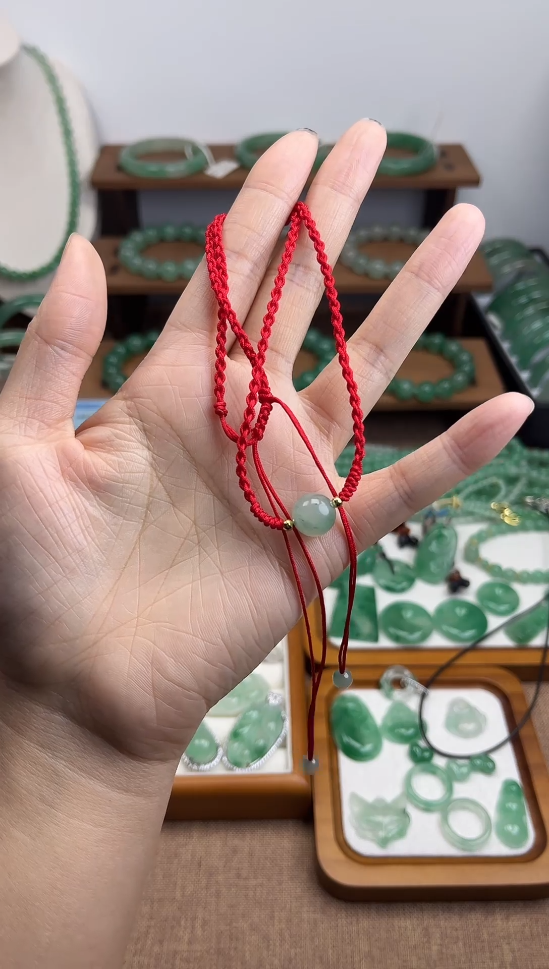 吊坠(赠链)未镶嵌石英质玉（非洲翠）l***娟福利款