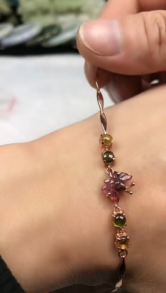 【闪购商品】碧玺吊坠(赠链)银S925镶嵌福蝶手链