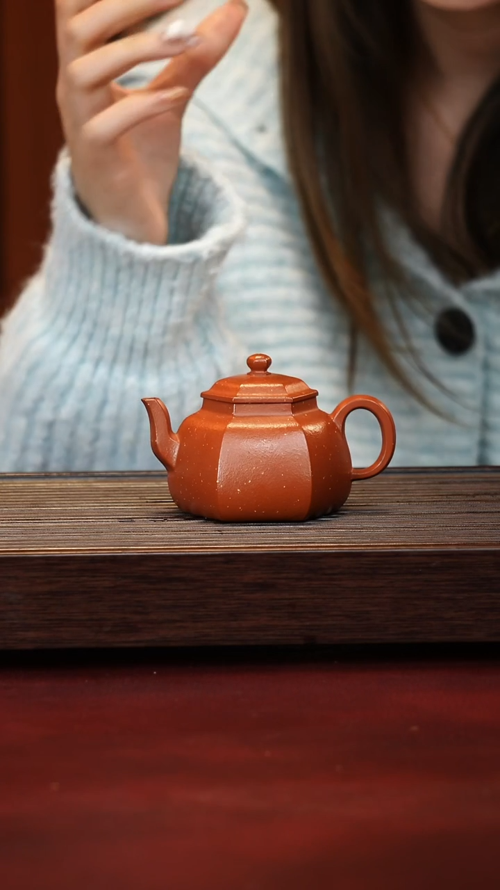 顾燕梅-手工-金桂朱泥-宫灯