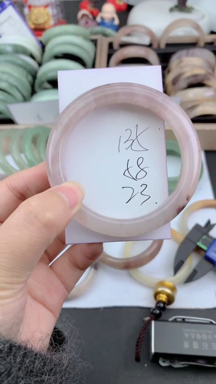 未镶嵌手镯石英质玉135