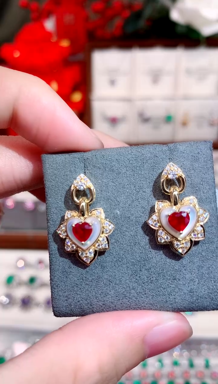 耳饰18K金镶嵌红宝石0.80ct/天然宝石/七天无理由