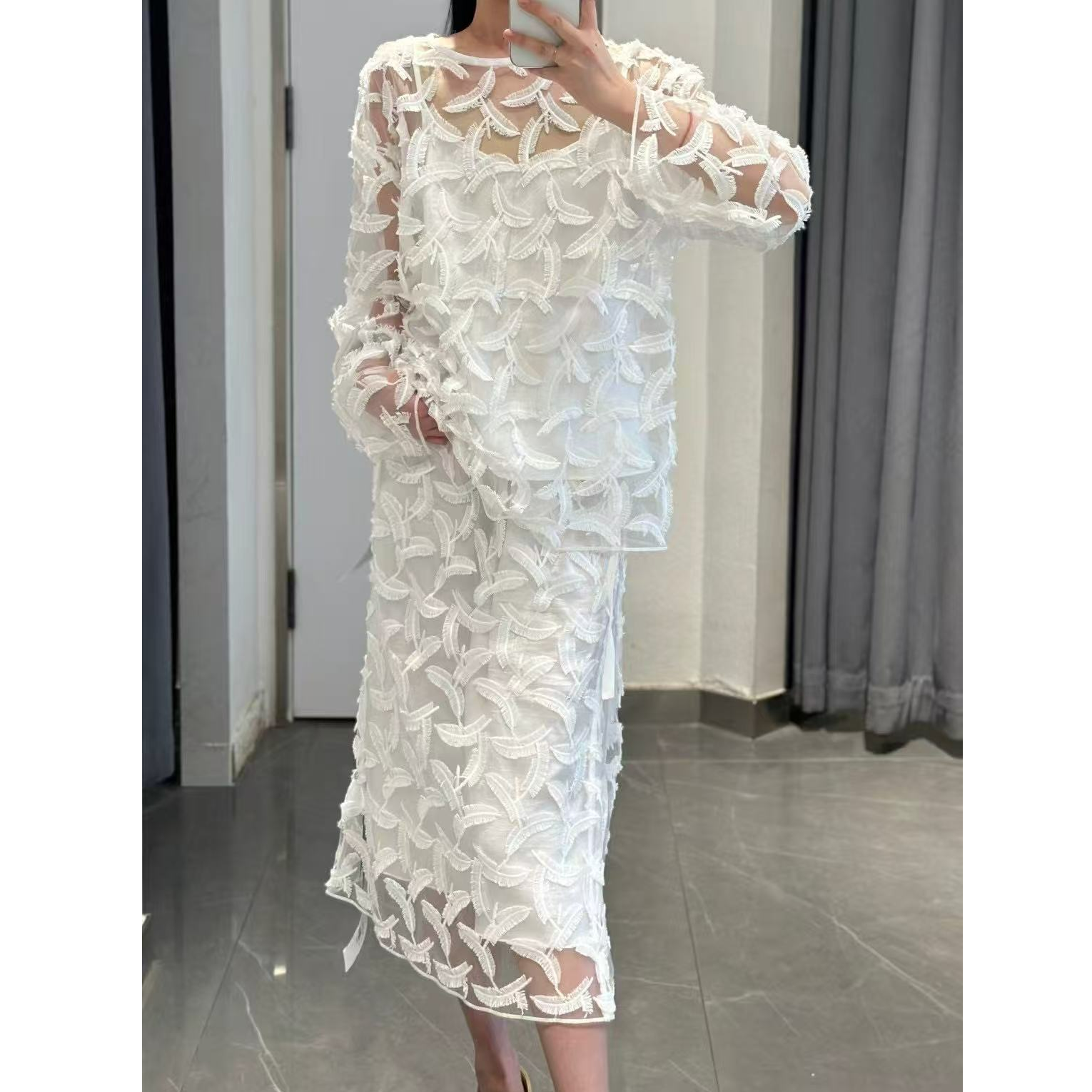 新款高级感进口网纱面料立体绣花羽毛上衣+半裙A9974+9975