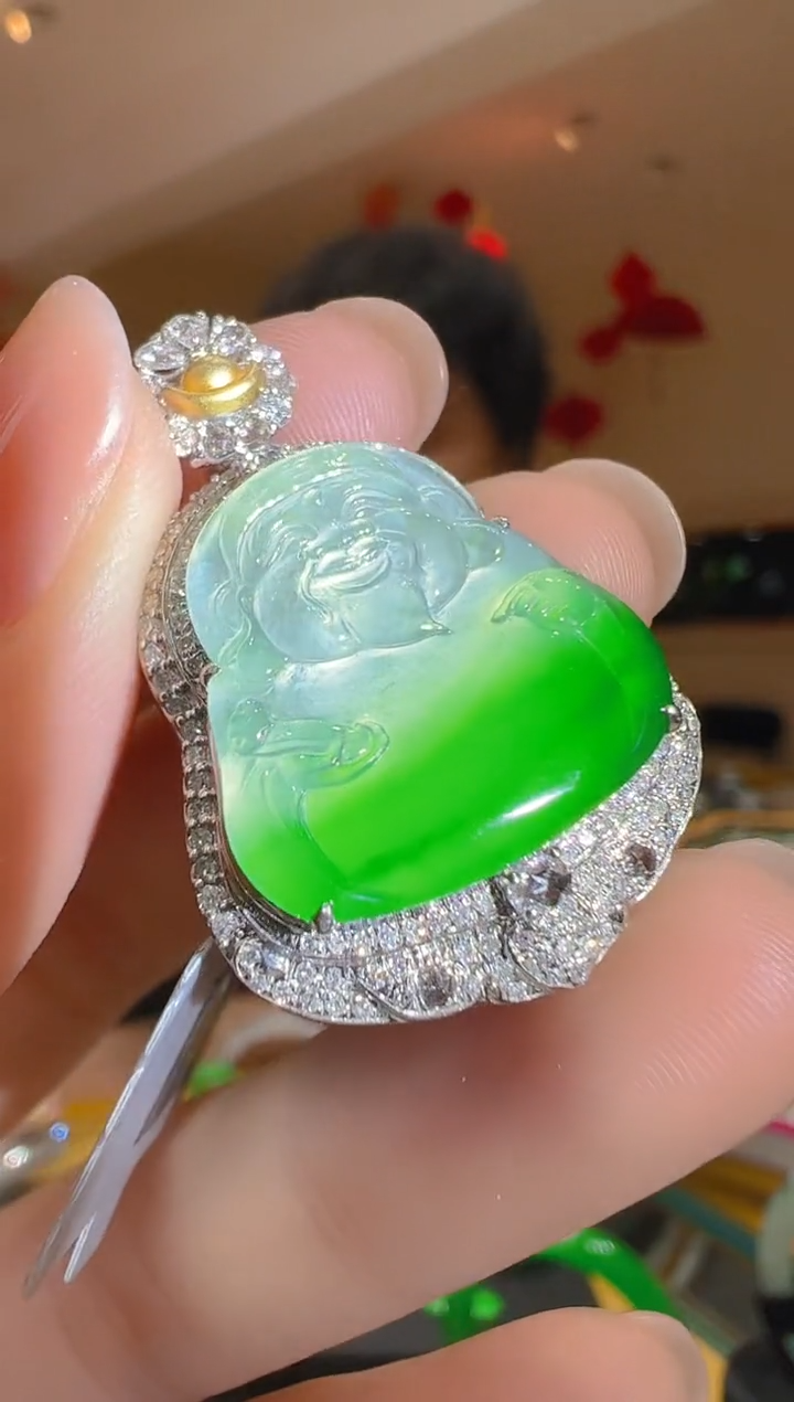 【闪购商品】翡翠吊坠(不含链)18K金镶嵌     