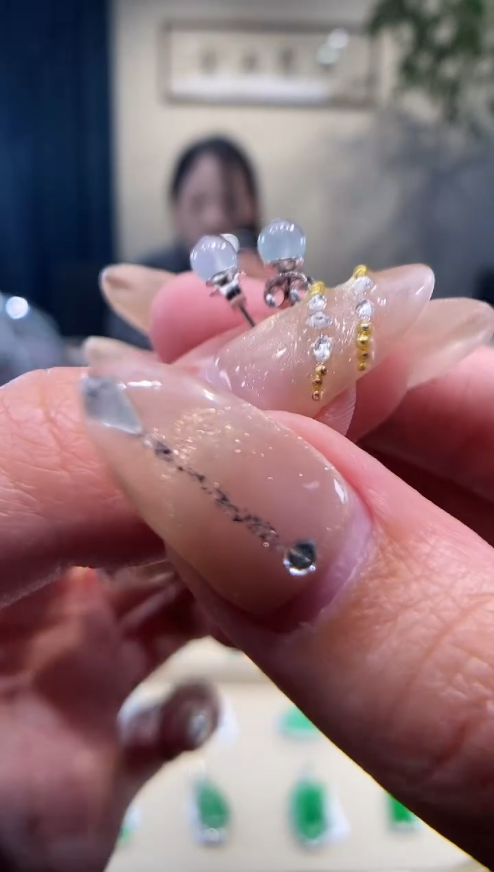 【闪购商品】翡翠吊坠(不含链)银S925镶嵌圆珠耳钉