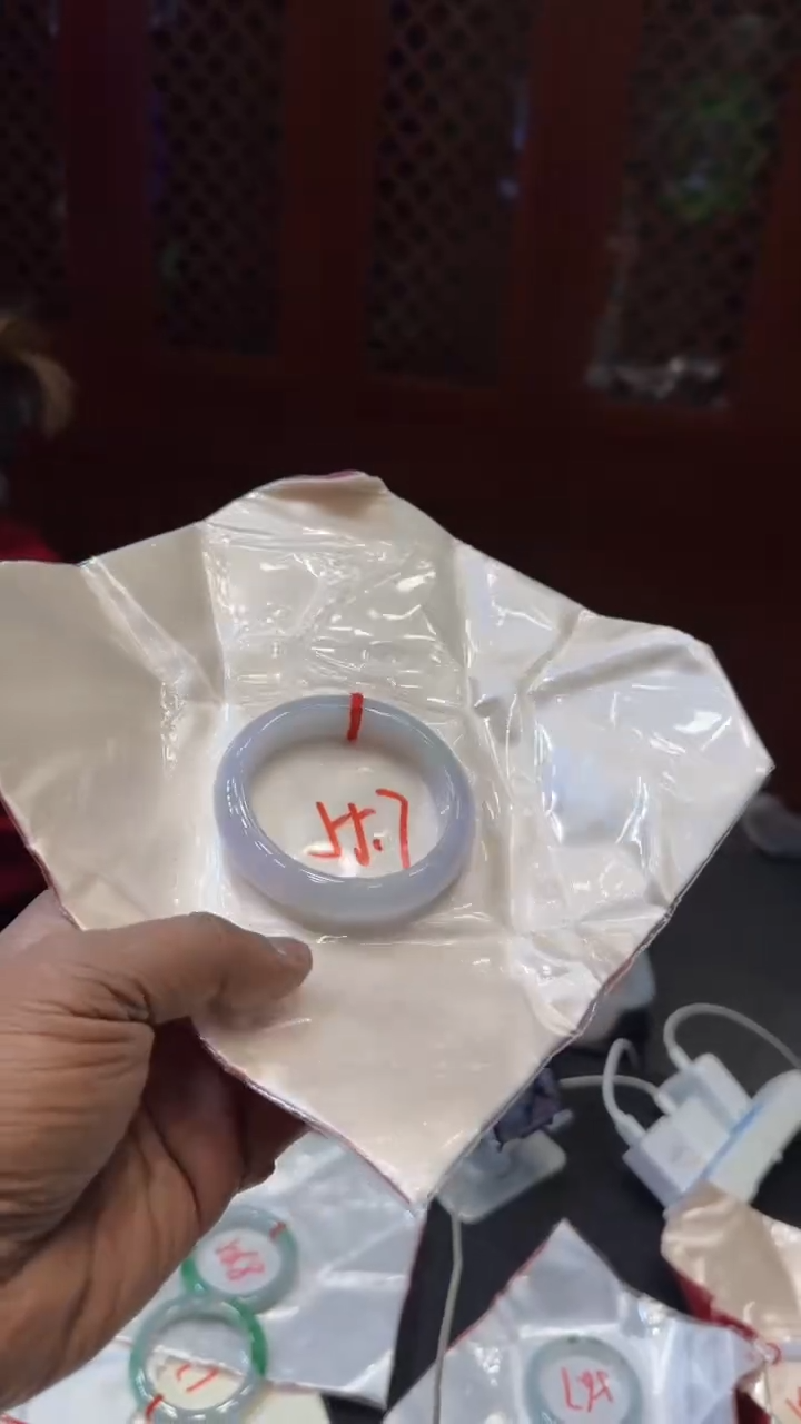 【闪购商品】翡翠手镯未镶嵌手镯